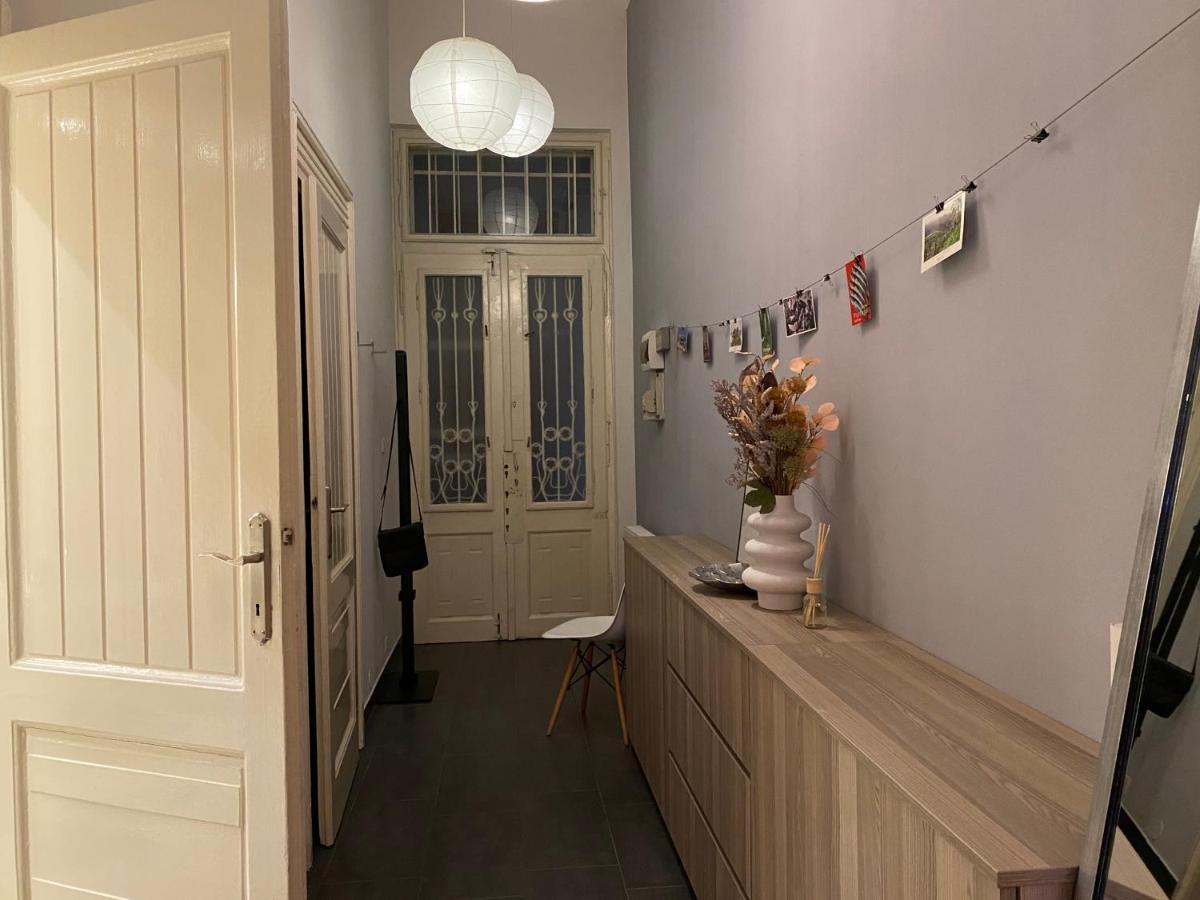 Stylish Apartment by the Vígszínház Theater Budapest Kültér fotó